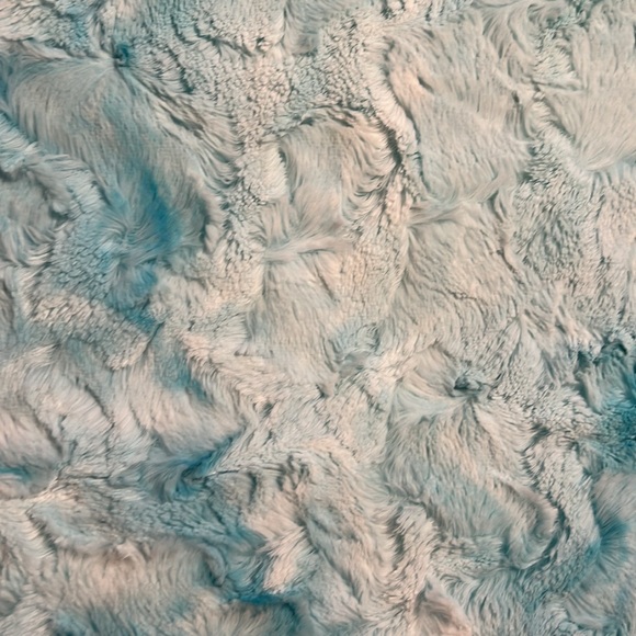 Minkey blanket. - Picture 3 of 3